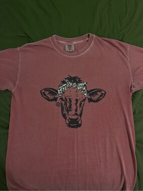 Dusty Rose Graphic Cow Tee